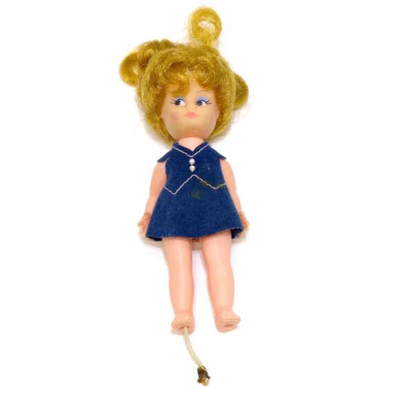 Uneeda Doll 1970s Growing Hair Pull String Mechanism Changeable Clothing RARE - Picture 2 of 11